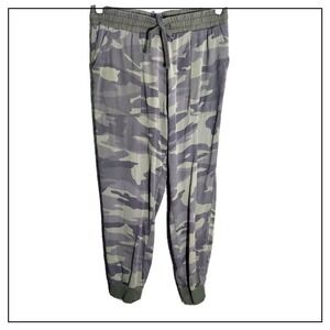 Splendid WomenJoggers M Camo Pocket Lightweight‎ Tapered Athleisure